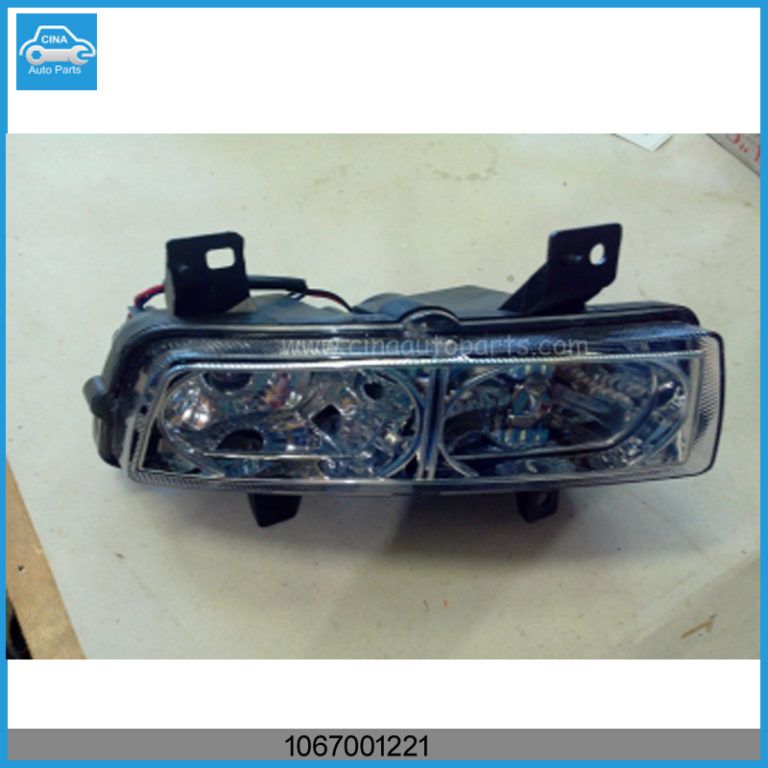 1067001221 768x768 - geely ec7 Right front fog lamp assembly (with daytime lights) OEM 1067001221